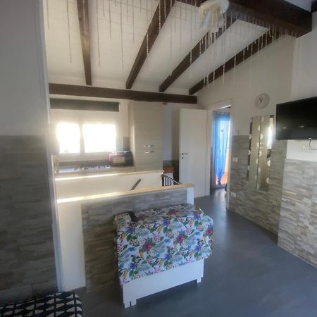 La Casa Di Leila Apartment Passoscuro Bagian luar foto