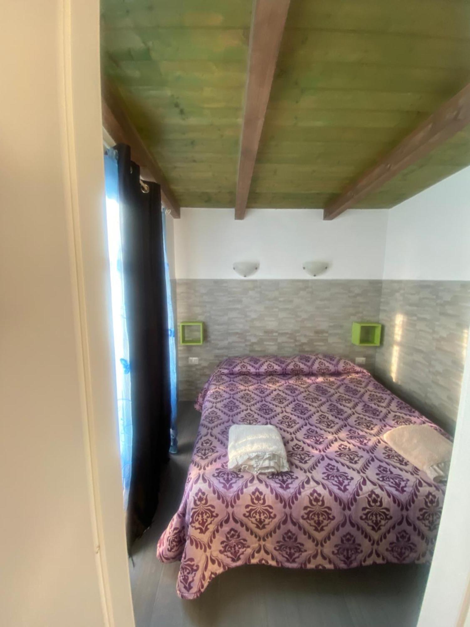 La Casa Di Leila Apartment Passoscuro Bagian luar foto